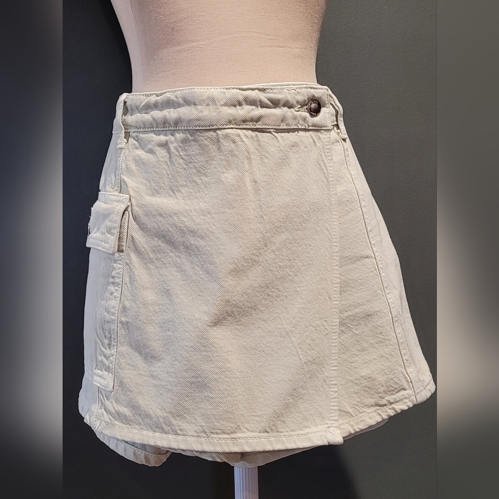 ZARA Mini Wrap Skort In Denim with Pocket Detail. Size 30